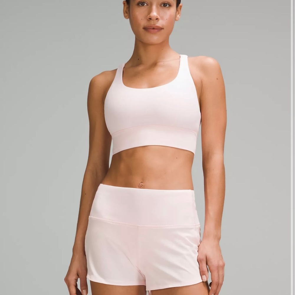 Lululemon energy bra in Milkshake
